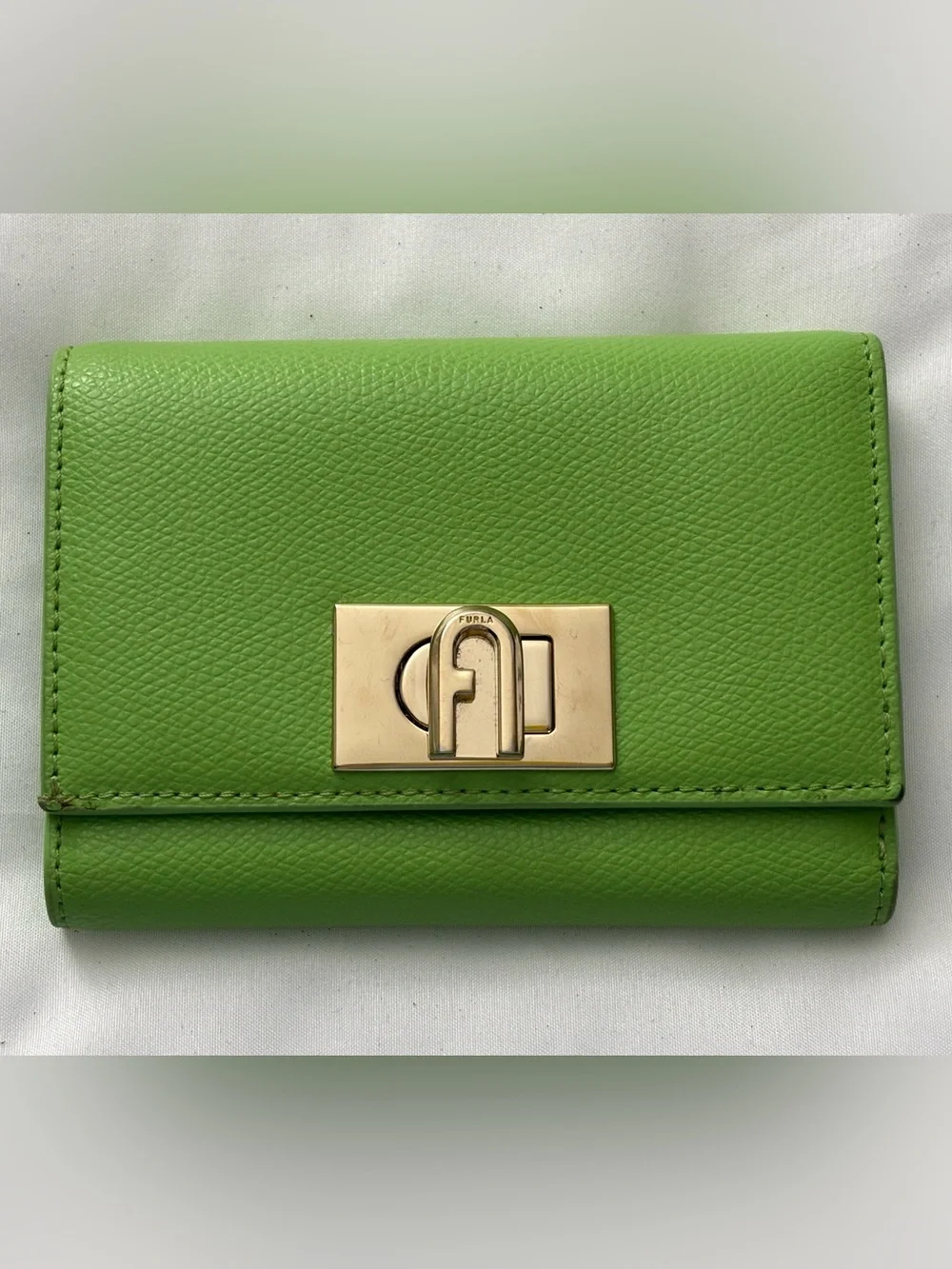 Furla 1927 Compact Wallet, Lime Green Leather, Gold Hardware, EUC!